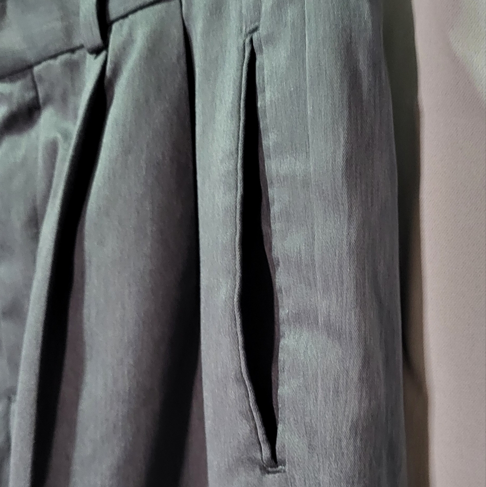 Dockers Premium Men's Gray Pleated Cuffed Dress Pants Size 36X29 - Picture 7 of 12